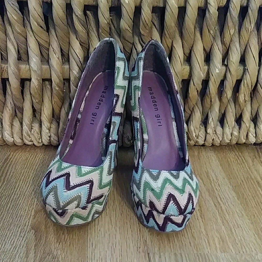 Steve Madden Gently Used Stylish Pumps - Picture 3 of 4
